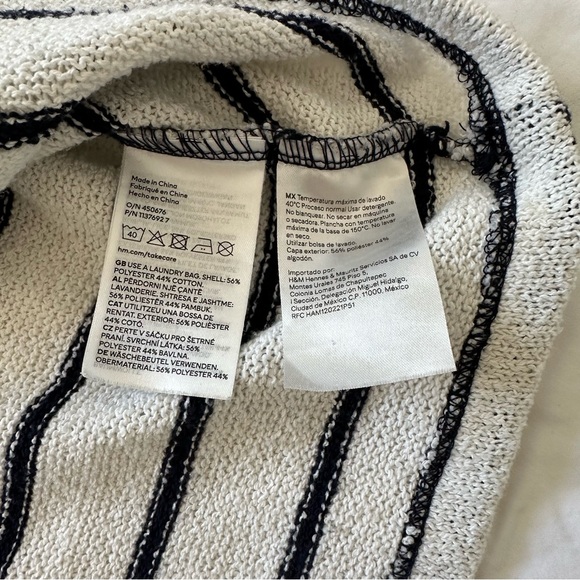 H&M Cropped Striped Bell Sleeve Sweater | Boat / Scoop Neck | Size S Women’s - Picture 7 of 8